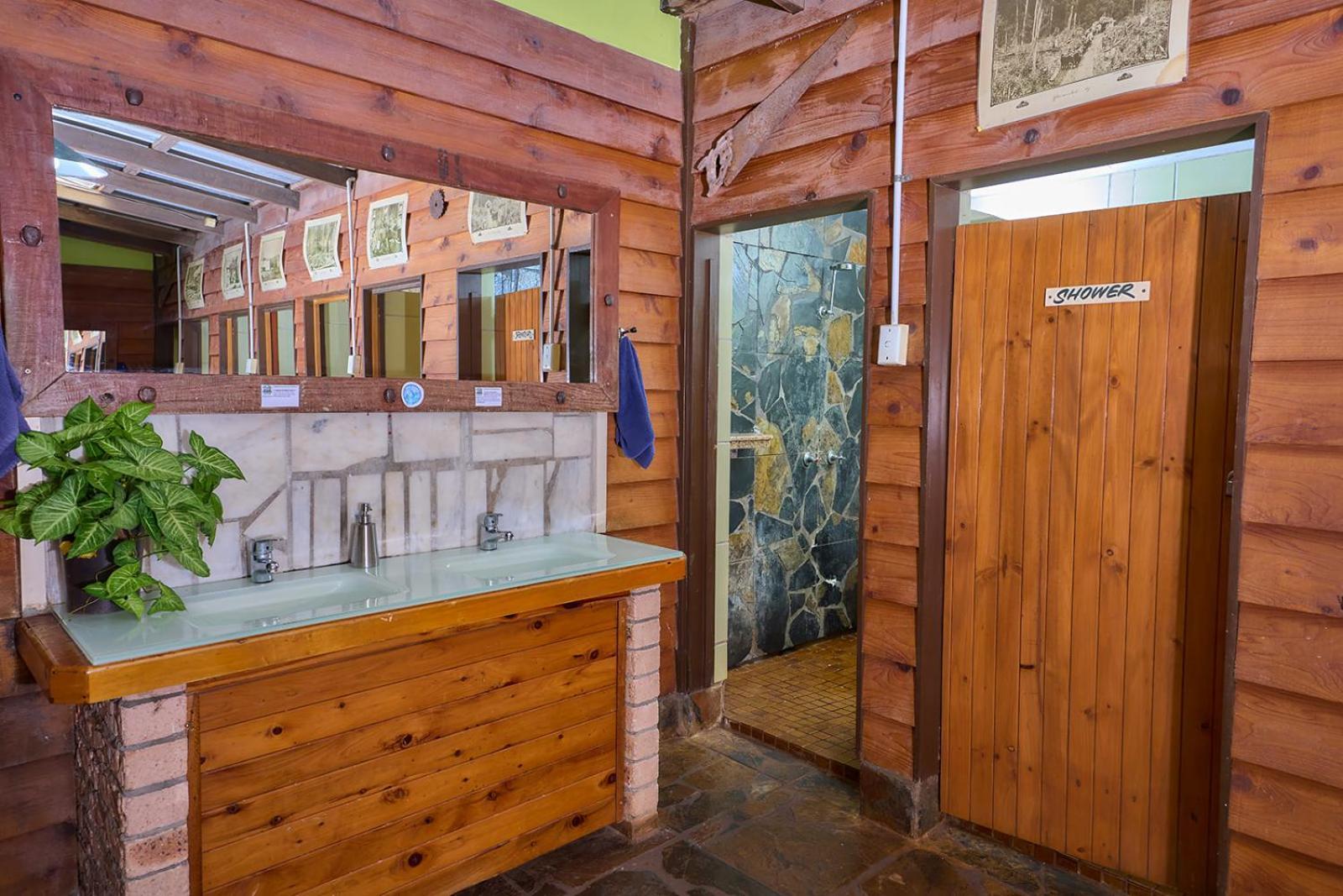On The Wallaby Eco Lodge يونغابورا المظهر الخارجي الصورة