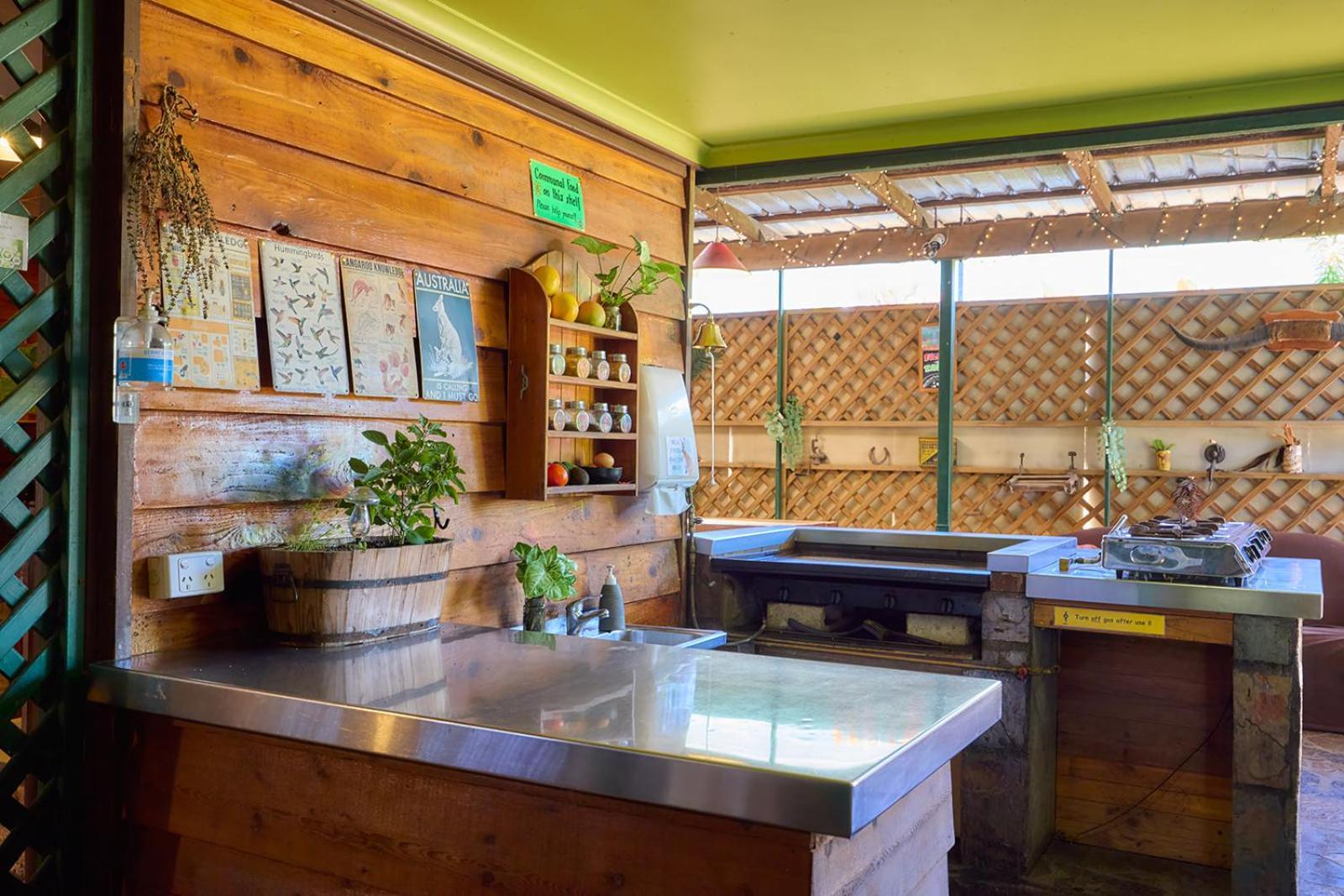 On The Wallaby Eco Lodge يونغابورا المظهر الخارجي الصورة
